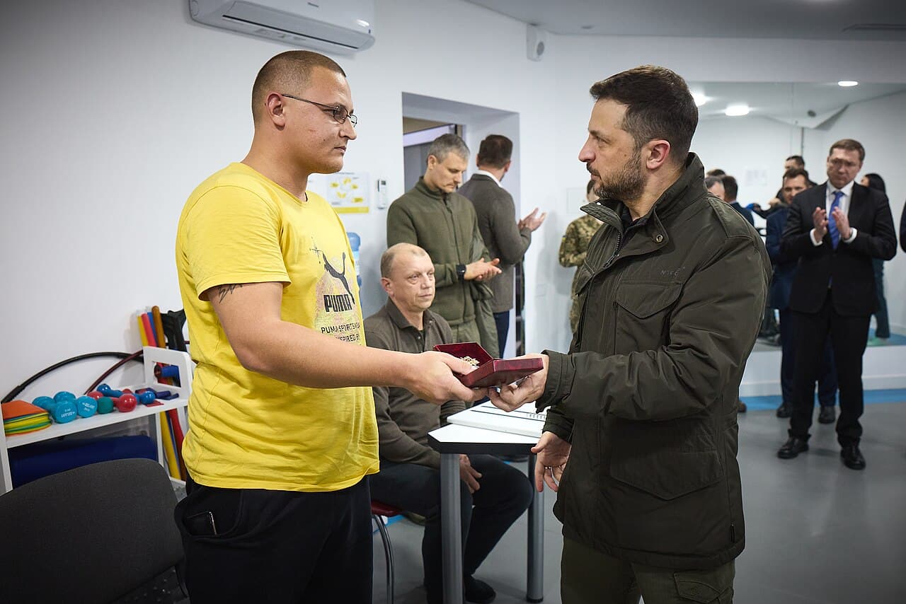 Superhumans: безоплатне протезування й реабілітація, зокрема для дітей